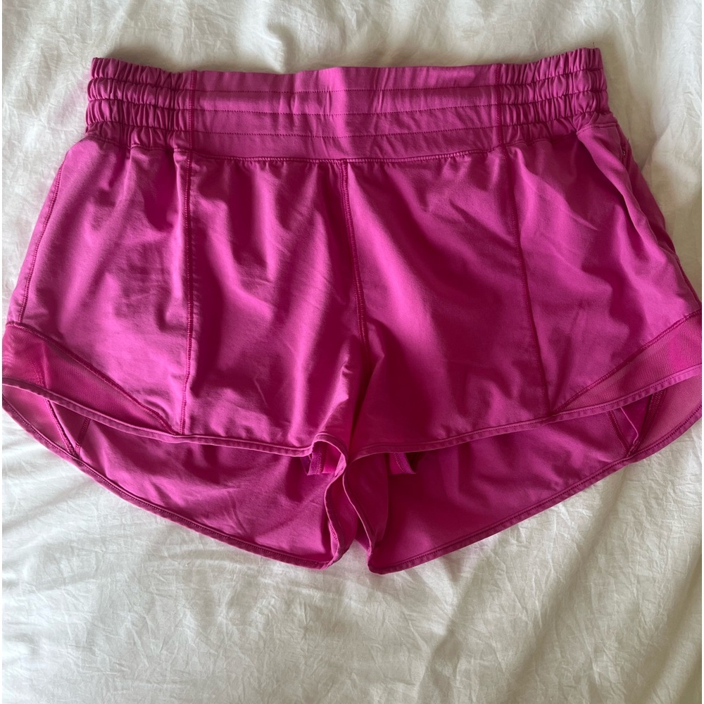 COPY - PINK LULULEMON HOTTY HOT HIGH RISE SHORTS 2.5 | SIZE 10